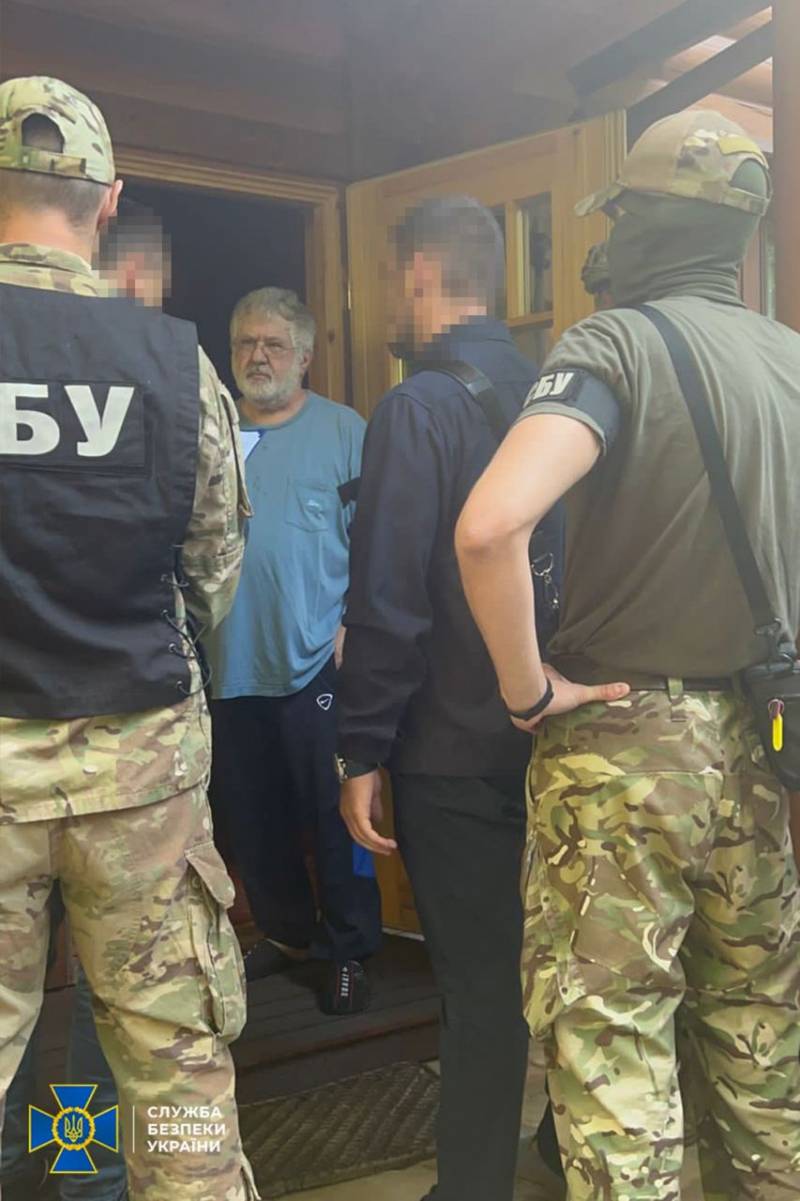 Олигарху Коломойскому вручили подозрение в совершении ряда преступлений